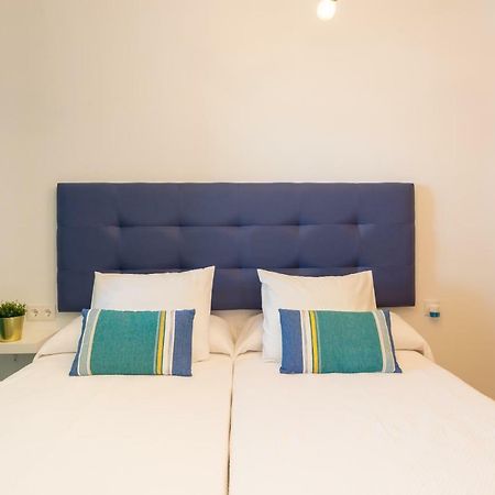 Charming Apartment On The Beach - Pool And Parking Málaga Extérieur photo