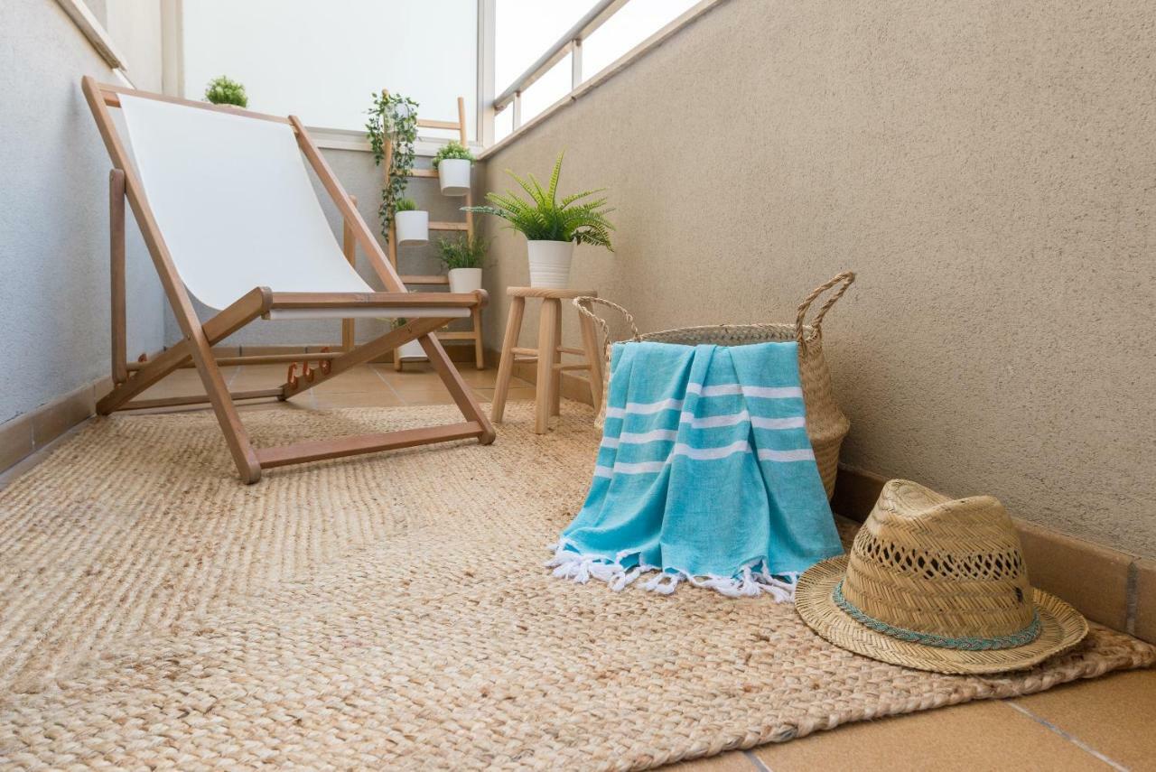 Charming Apartment On The Beach - Pool And Parking Málaga Extérieur photo