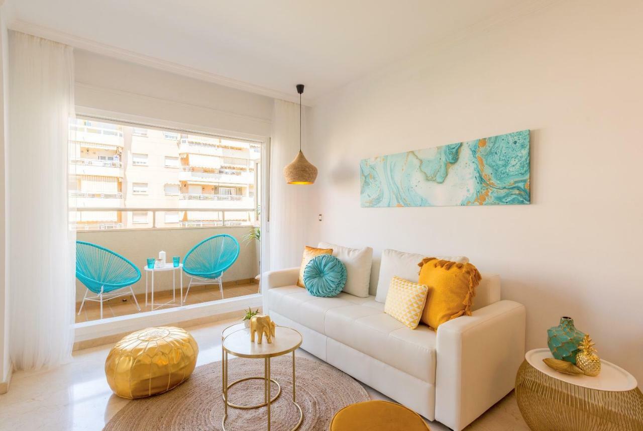 Charming Apartment On The Beach - Pool And Parking Málaga Extérieur photo