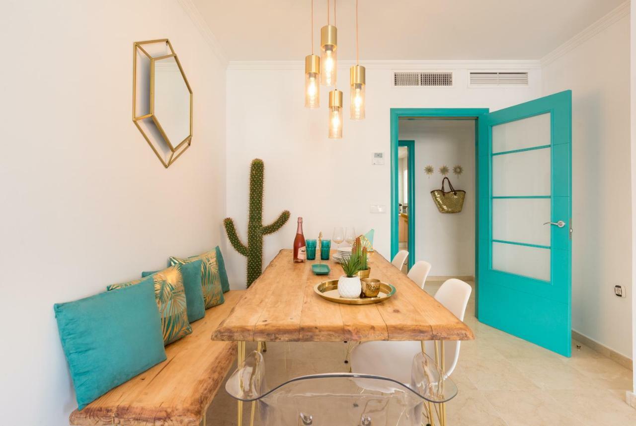 Charming Apartment On The Beach - Pool And Parking Málaga Extérieur photo