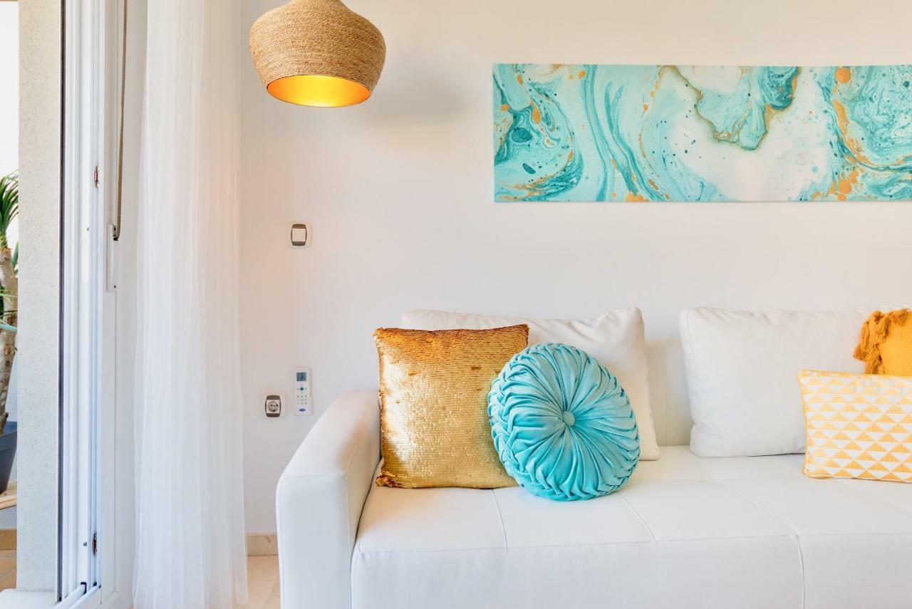 Charming Apartment On The Beach - Pool And Parking Málaga Extérieur photo