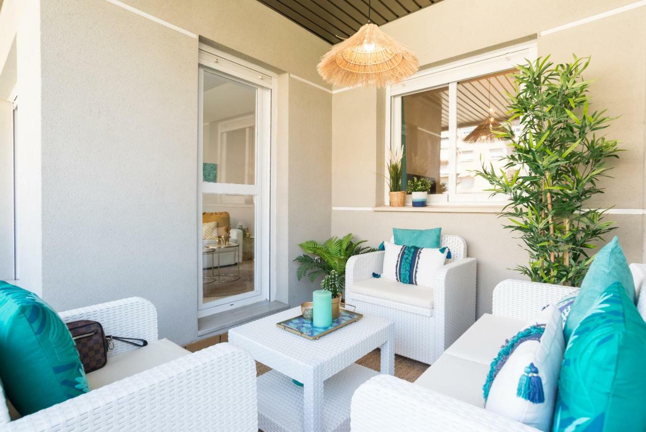 Charming Apartment On The Beach - Pool And Parking Málaga Extérieur photo