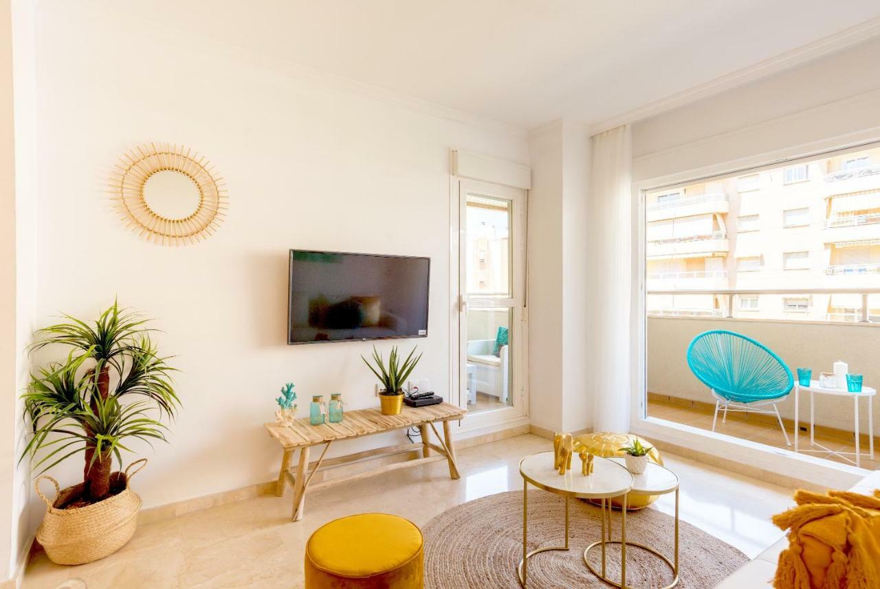 Charming Apartment On The Beach - Pool And Parking Málaga Extérieur photo
