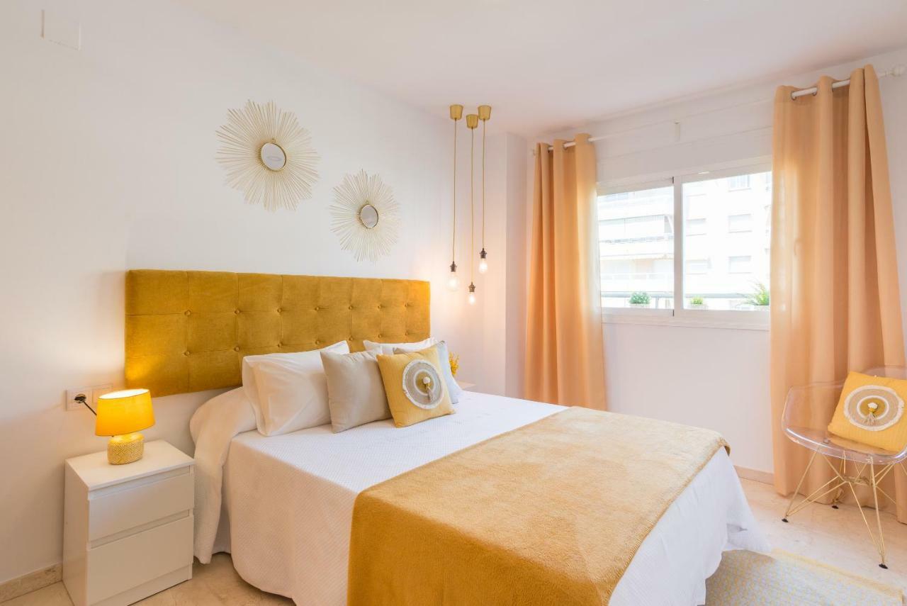 Charming Apartment On The Beach - Pool And Parking Málaga Extérieur photo