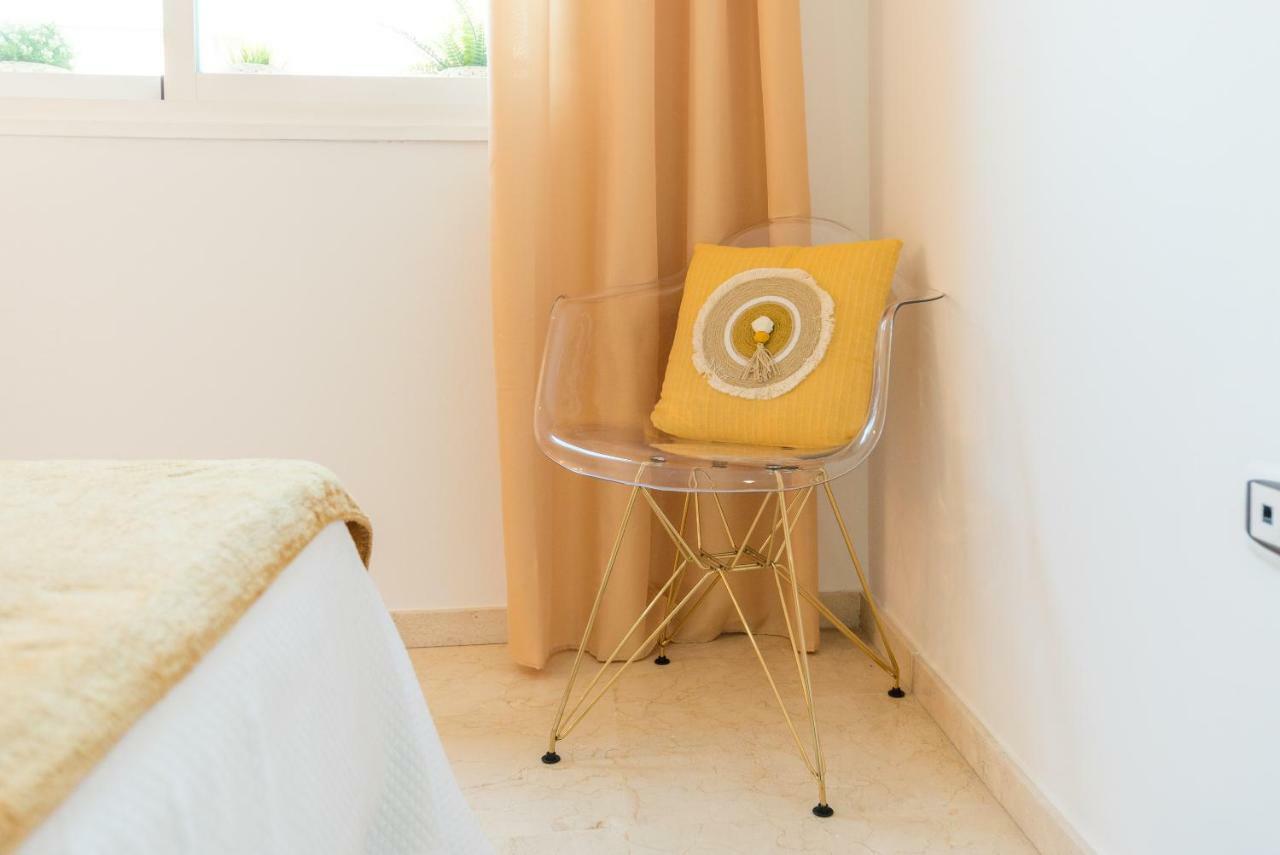 Charming Apartment On The Beach - Pool And Parking Málaga Extérieur photo