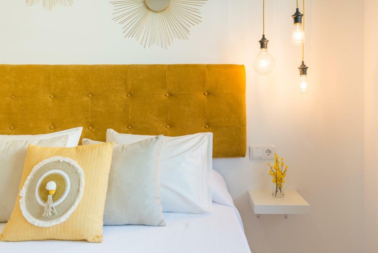 Charming Apartment On The Beach - Pool And Parking Málaga Extérieur photo