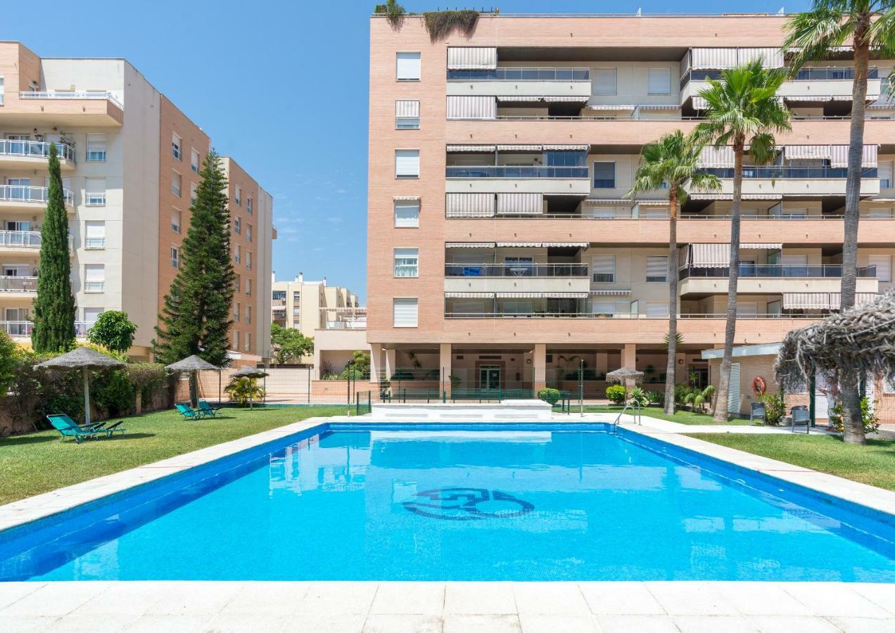 Charming Apartment On The Beach - Pool And Parking Málaga Extérieur photo