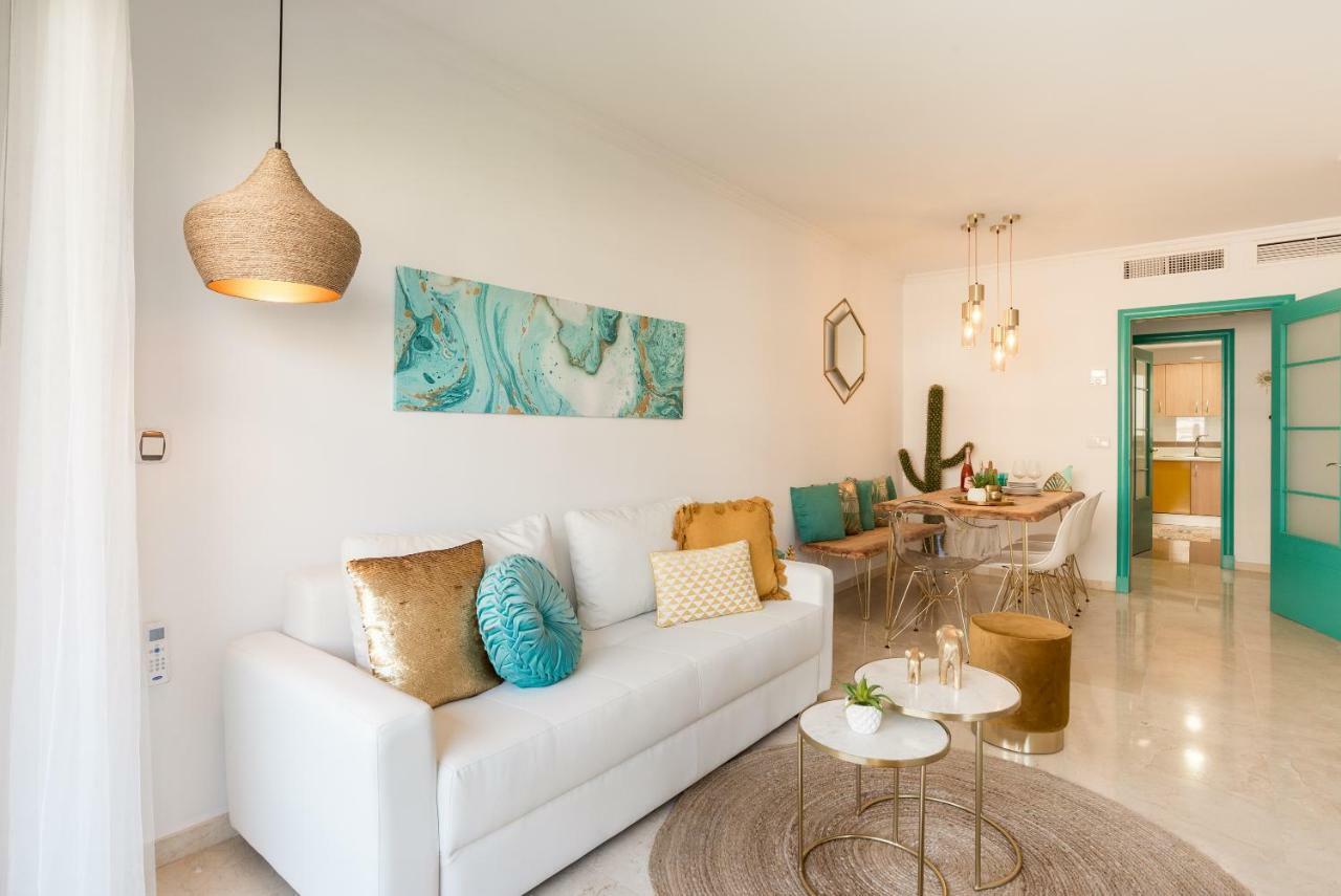 Charming Apartment On The Beach - Pool And Parking Málaga Extérieur photo